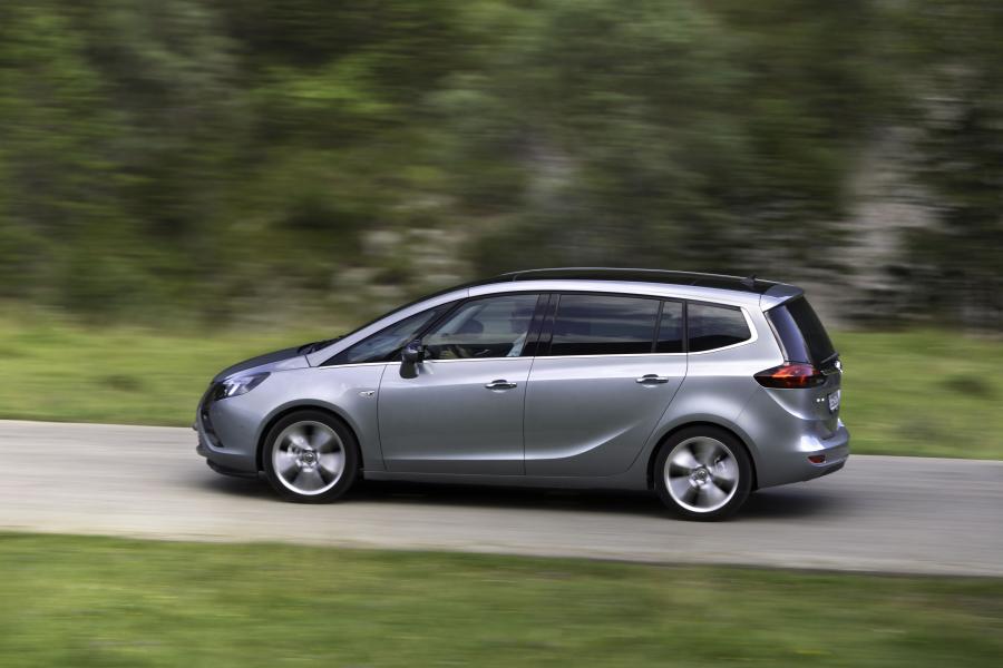  Opel Zafira Tourer 2011 года  (фото 66 из 67)